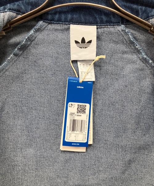 adidas（アディダス）adidas (アディダス) アディカラーファーストブルーデニムトラックトップ ブルー×ホワイト サイズ:Mの古着・服飾アイテム