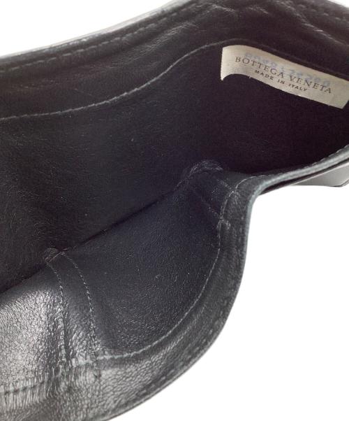 BOTTEGA VENETA（ボッテガベネタ）BOTTEGA VENETA (ボッテガベネタ) イントレチャート　3つ折り財布 ブラックの古着・服飾アイテム