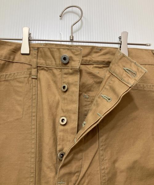 POST O'ALLS（ポストオーバーオールズ）POST O'ALLS (ポストオーバーオールズ) パンツ ブラウン サイズ:M 未使用品の古着・服飾アイテム