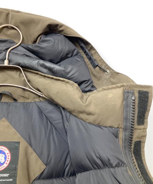 CANADA GOOSE（カナダグース）CANADA GOOSE (カナダグース) ダウンジャケット ベージュ サイズ:Sの古着・服飾アイテム