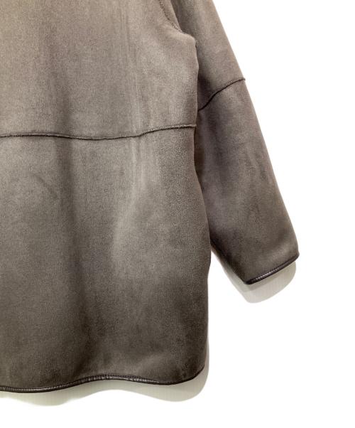 BEAUTY&YOUTH（ビューティーアンドユース）BEAUTY&YOUTH (ビューティーアンドユース) ボア×フェイクムートン リバーシブルコート グレー サイズ:FREEの古着・服飾アイテム