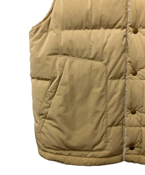 Patagonia（パタゴニア）Patagonia (パタゴニア) リバーシブル・ビビー・ダウン・ベスト ベージュ サイズ:XLの古着・服飾アイテム