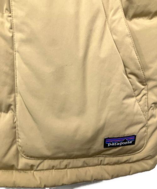 Patagonia（パタゴニア）Patagonia (パタゴニア) リバーシブル・ビビー・ダウン・ベスト ベージュ サイズ:XLの古着・服飾アイテム