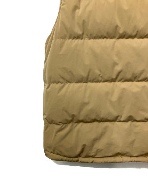 Patagonia（パタゴニア）Patagonia (パタゴニア) リバーシブル・ビビー・ダウン・ベスト ベージュ サイズ:XLの古着・服飾アイテム