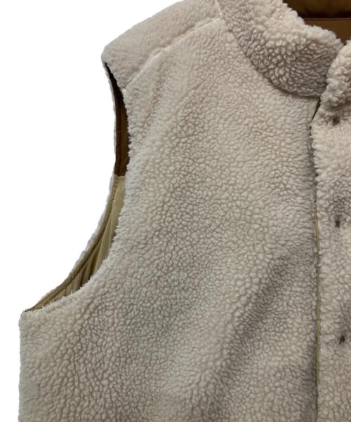 Patagonia（パタゴニア）Patagonia (パタゴニア) リバーシブル・ビビー・ダウン・ベスト ベージュ サイズ:XLの古着・服飾アイテム