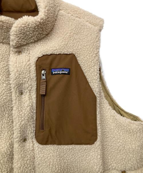 Patagonia（パタゴニア）Patagonia (パタゴニア) リバーシブル・ビビー・ダウン・ベスト ベージュ サイズ:XLの古着・服飾アイテム
