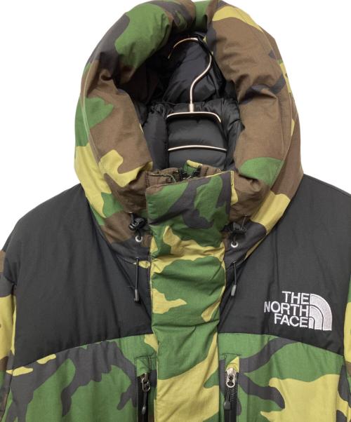 THE NORTH FACE（ザ ノース フェイス）THE NORTH FACE (ザ ノース フェイス) ダウンジャケット グリーン×ブラック サイズ:Mの古着・服飾アイテム