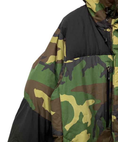 THE NORTH FACE（ザ ノース フェイス）THE NORTH FACE (ザ ノース フェイス) ダウンジャケット グリーン×ブラック サイズ:Mの古着・服飾アイテム