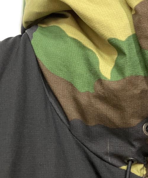 THE NORTH FACE（ザ ノース フェイス）THE NORTH FACE (ザ ノース フェイス) ダウンジャケット グリーン×ブラック サイズ:Mの古着・服飾アイテム