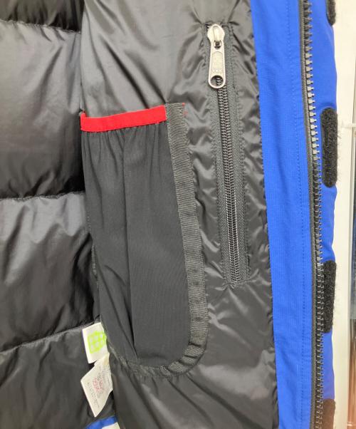 THE NORTH FACE（ザ ノース フェイス）THE NORTH FACE (ザ ノース フェイス) ダウンジャケット ブルー×ブラック サイズ:Sの古着・服飾アイテム
