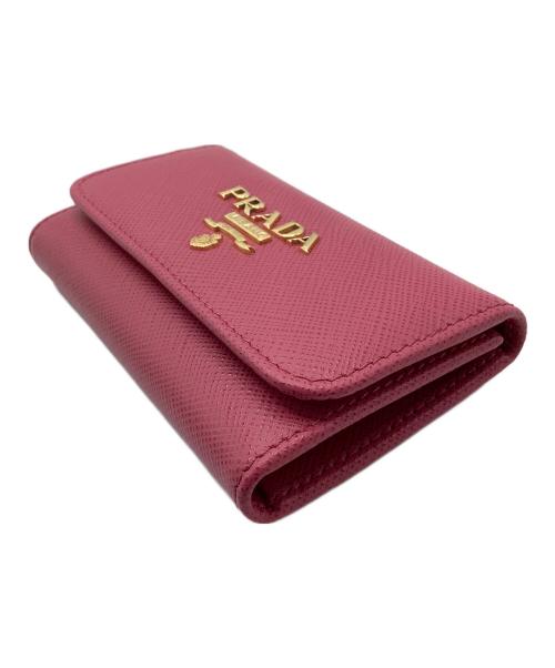 PRADA（プラダ）PRADA (プラダ) サフィアーノ メタル　6連キーケース ピンクの古着・服飾アイテム