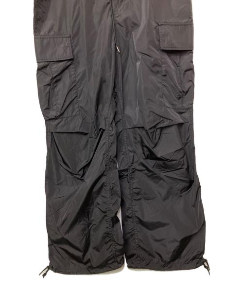 H BEAUTY&YOUTH（エイチ ビューティー&ユース）H BEAUTY&YOUTH (エイチ ビューティー&ユース) ナイロンカーゴパンツ ブラック サイズ:36の古着・服飾アイテム