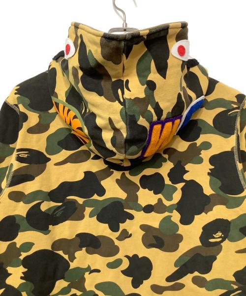 A BATHING APE（ア ベイシング エイプ）A BATHING APE (ア ベイシング エイプ) ABC CAMO SHARK WIDE FIT FULL ZIP DOUBLE HOODIE マルチカラー サイズ:XLの古着・服飾アイテム
