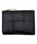BOTTEGA VENETA（ボッテガベネタ）の古着「カセットスモール2つ折りウォレット 2つ折り財布」｜ブラック