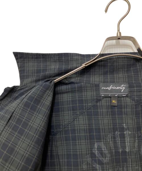 RealMinority（リアルマイノリティ）RealMinority (リアルマイノリティ) 長袖シャツ ネイビー×グリーン サイズ:XLの古着・服飾アイテム