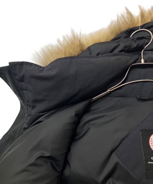 CANADA GOOSE（カナダグース）CANADA GOOSE (カナダグース) ダウンジャケット ネイビー サイズ:Lの古着・服飾アイテム