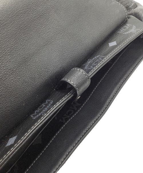 MCM（エムシーエム）MCM (エムシーエム) メッセンジャーバッグ ブラックの古着・服飾アイテム