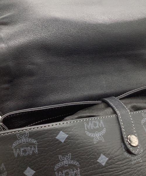 MCM（エムシーエム）MCM (エムシーエム) メッセンジャーバッグ ブラックの古着・服飾アイテム