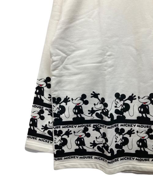 TOKYO DISNEYLAND（トーキョーディズニーランド）TOKYO DISNEYLAND (トーキョーディズニーランド) スウェット ホワイト サイズ:LL 未使用品の古着・服飾アイテム