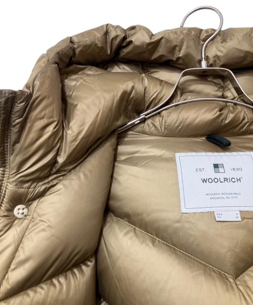 WOOLRICH（ウールリッチ）WOOLRICH (ウールリッチ) ダウンジャケット ベージュ サイズ:Sの古着・服飾アイテム