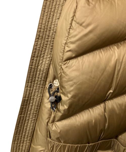 WOOLRICH（ウールリッチ）WOOLRICH (ウールリッチ) ダウンジャケット ベージュ サイズ:Sの古着・服飾アイテム