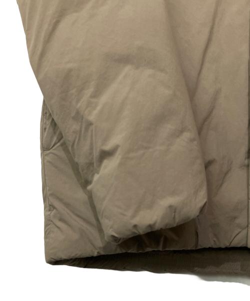 NANGA（ナンガ）NANGA (ナンガ) URBAN RESEARCH (アーバンリサーチ) NoCollarDownBzダウンジャケット ベージュ サイズ:Mの古着・服飾アイテム