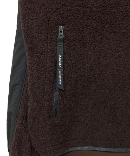 adidas and wander TERREX（アディダスアンドワンダーテレックス）adidas and wander TERREX (アディダスアンドワンダーテレックス) フリースジャケット ブラウン×ブラック サイズ:M 未使用品の古着・服飾アイテム