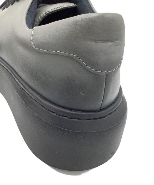 ERIKO YAMAGUCHI（エリコ ヤマグチ）eriko yamaguchi (エリコ ヤマグチ) 1st LOT　ローカットスニーカー グレー サイズ:Lの古着・服飾アイテム