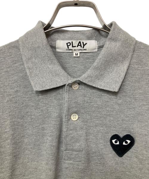 PLAY COMME des GARCONS（プレイコムデギャルソン）PLAY COMME des GARCONS (プレイコムデギャルソン) ポロシャツ グレー サイズ:Mの古着・服飾アイテム