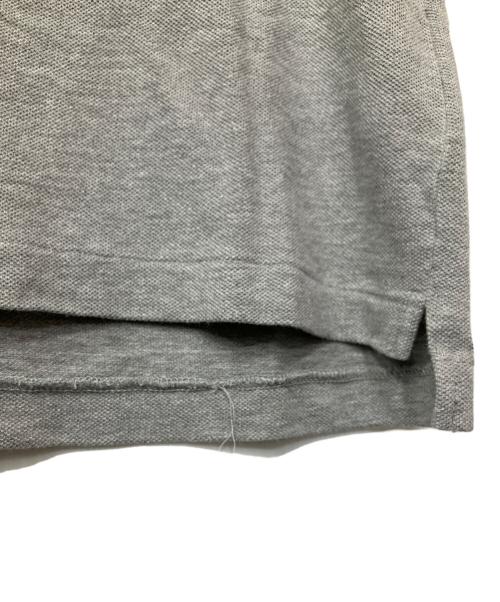 PLAY COMME des GARCONS（プレイコムデギャルソン）PLAY COMME des GARCONS (プレイコムデギャルソン) ポロシャツ グレー サイズ:Mの古着・服飾アイテム