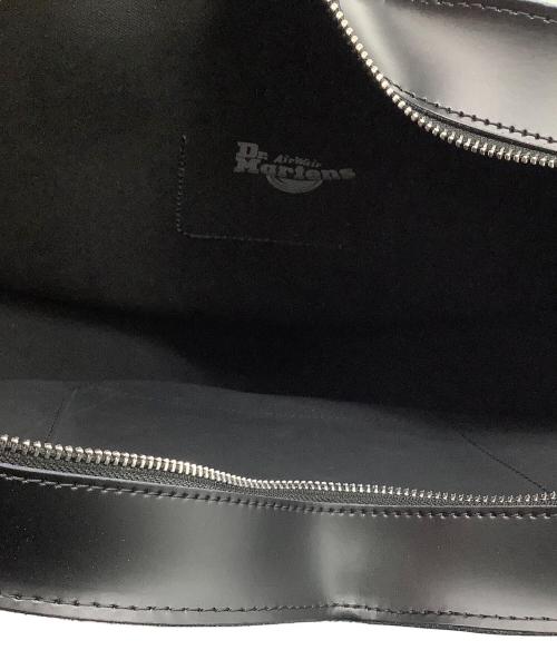 Dr.Martens（ドクターマーチン）Dr.Martens (ドクターマーチン) ラージハートバックパック ブラックの古着・服飾アイテム