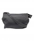 kawa-kawaカワカワ）の古着「ボディーバッグ」｜グレー