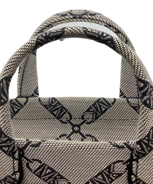 MICHAEL KORS（マイケル・コース）MICHAEL KORS (マイケル・コース) スモール イースト ウエスト メッセンジャー バッグ グレー×ブラックの古着・服飾アイテム