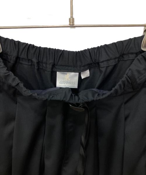 GRAMICCI（グラミチ）GRAMICCI (グラミチ) タックワイドパンツ ブラック サイズ:Mの古着・服飾アイテム