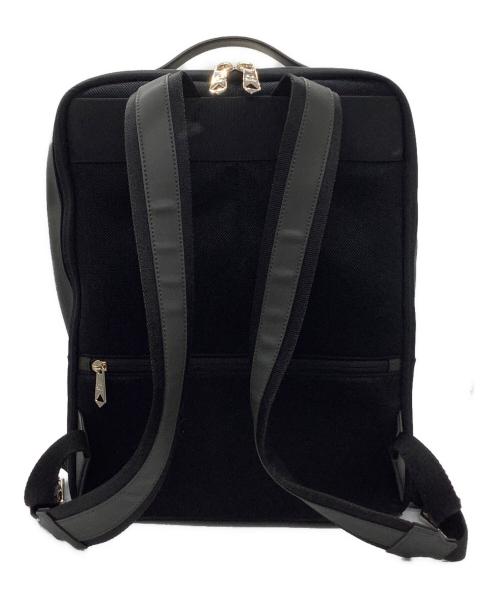 PAUL SMITH（ポールスミス）Paul Smith (ポールスミス) ストライプインセットリュック グレーの古着・服飾アイテム