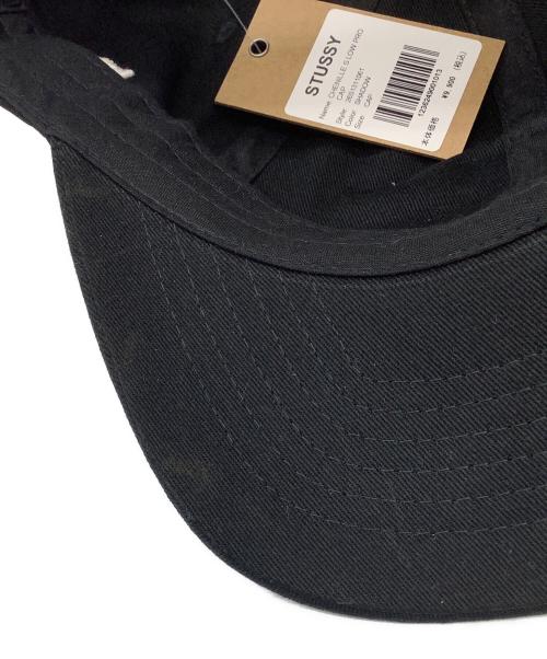 stussy（ステューシー）stussy (ステューシー) CHENILLE S LOW PRO CAP　キャップ ブラック×ベージュ 未使用品の古着・服飾アイテム