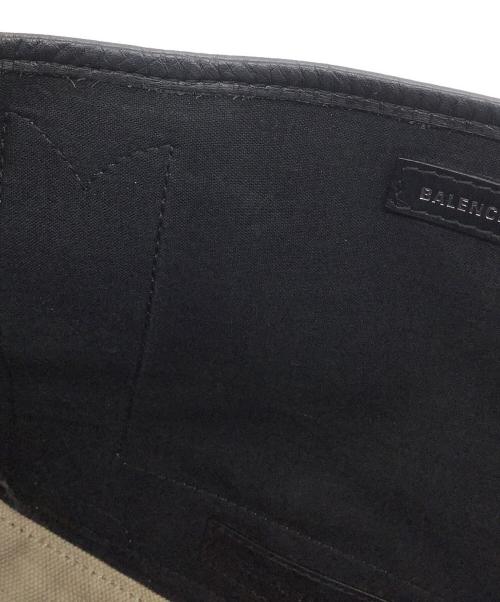BALENCIAGA（バレンシアガ）BALENCIAGA (バレンシアガ) カバXS ハンドバッグ ホワイト×ブラックの古着・服飾アイテム