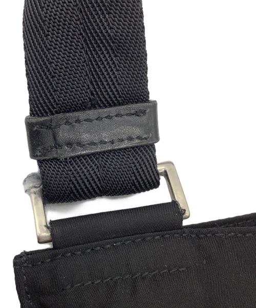 PRADA（プラダ）PRADA (プラダ) ナイロンショルダーバッグ ブラックの古着・服飾アイテム