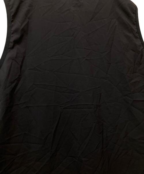 山と道（ヤマトミチ）山と道 (ヤマトミチ) Alpha Vest ブラック×グレー サイズ:XLの古着・服飾アイテム
