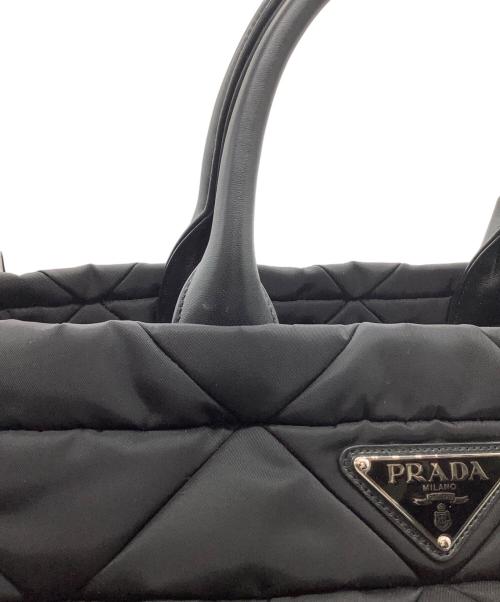 PRADA（プラダ）PRADA (プラダ) ミディアム パデッド Re-Nylon トートバッグ ブラックの古着・服飾アイテム