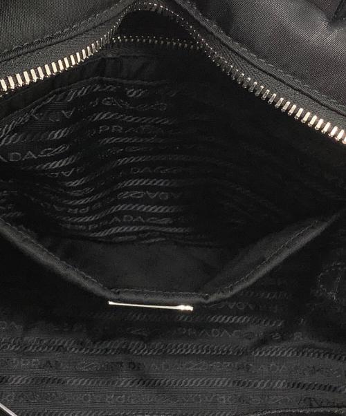 PRADA（プラダ）PRADA (プラダ) ミディアム パデッド Re-Nylon トートバッグ ブラックの古着・服飾アイテム