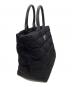 PRADA (プラダ) ミディアム パデッド Re-Nylon トートバッグ ブラック：185000円