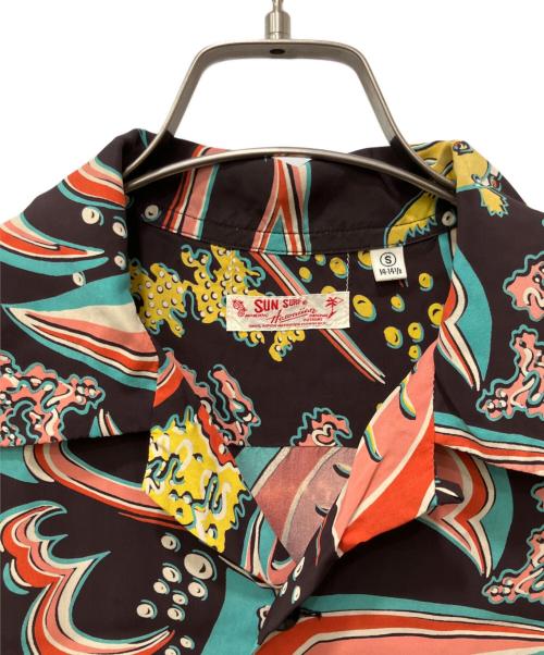 Sun Surf（サンサーフ）Sun Surf (サンサーフ) 半袖シャツ ブラウン サイズ:Sの古着・服飾アイテム