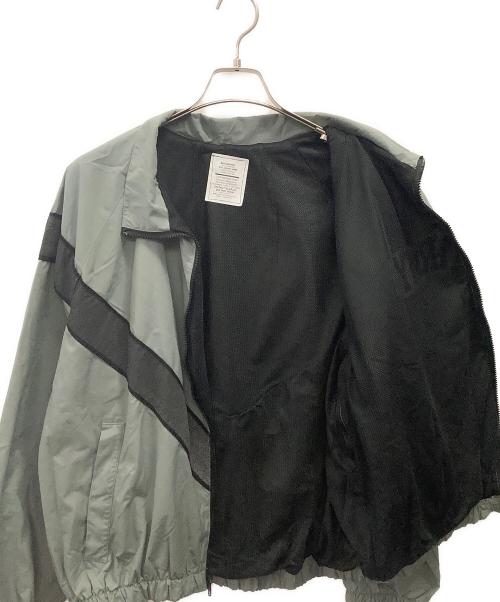 US ARMY（ユーエスアーミー）US ARMY (ユーエスアーミー) TRAINING JACKET グレー×ブラック サイズ:Mの古着・服飾アイテム