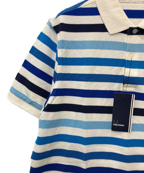 FRED PERRY（フレッドペリー）FRED PERRY (フレッドペリー) ポロシャツ ホワイト×ブルー サイズ:M 未使用品の古着・服飾アイテム