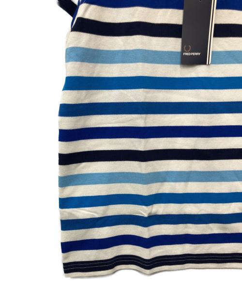 FRED PERRY（フレッドペリー）FRED PERRY (フレッドペリー) ポロシャツ ホワイト×ブルー サイズ:M 未使用品の古着・服飾アイテム