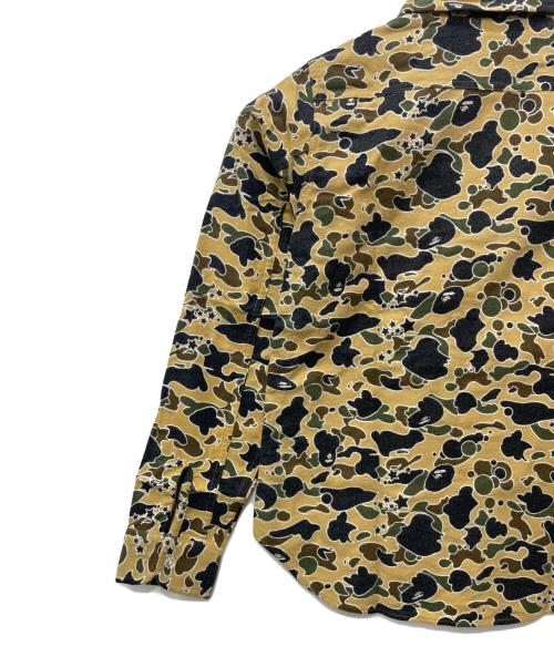 A BATHING APE（アベイシングエイプ）A BATHING APE (アベイシングエイプ) 長袖シャツ ベージュ×ブラック サイズ:XSの古着・服飾アイテム