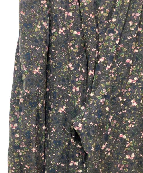 KAGURE（カグレ）kagure (カグレ) 小花柄プリントイージーパンツ ブラック サイズ:FREEの古着・服飾アイテム
