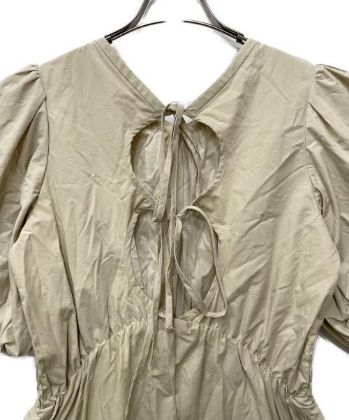 CASA FLINE（カーサフライン）CASA FLINE (カーサフライン) 半袖ワンピース ベージュ サイズ:Fの古着・服飾アイテム