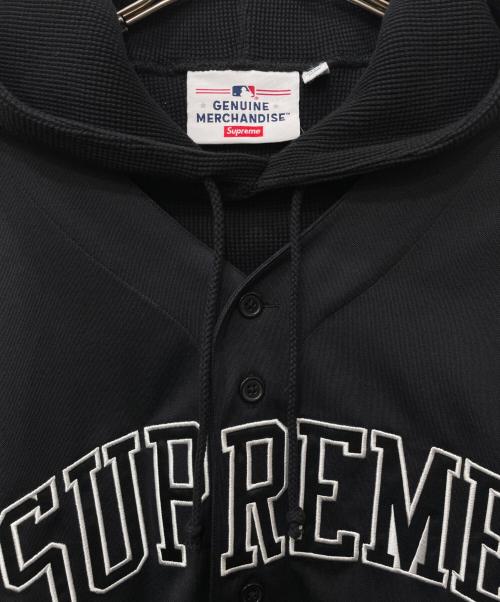 SUPREME（シュプリーム）Supreme (シュプリーム) GENUINE MERCHANDISE (ジェニュイン マーチャンダイズ) パーカー ブラック×ホワイト サイズ:Mの古着・服飾アイテム